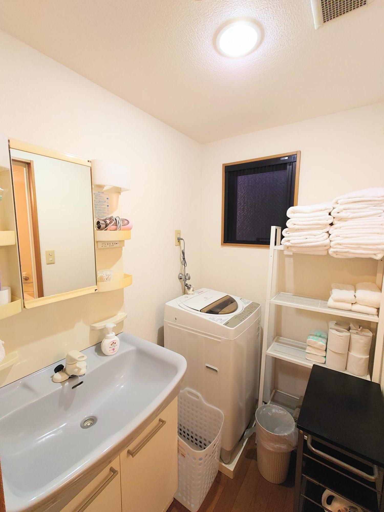 طوكيو Honeys Guest House المظهر الخارجي الصورة